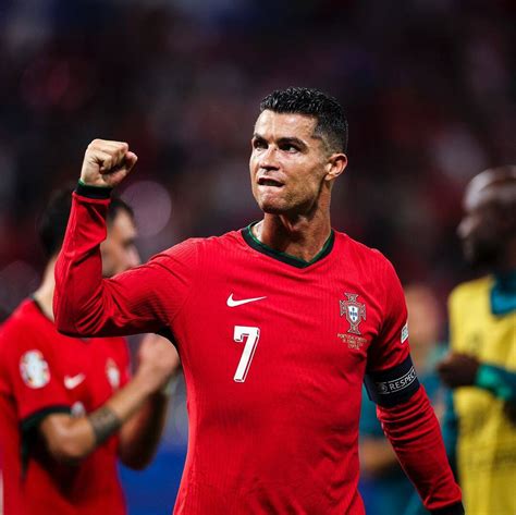 Cristiano Ronaldo Net Worth: How the Soccer Star Makes and   .